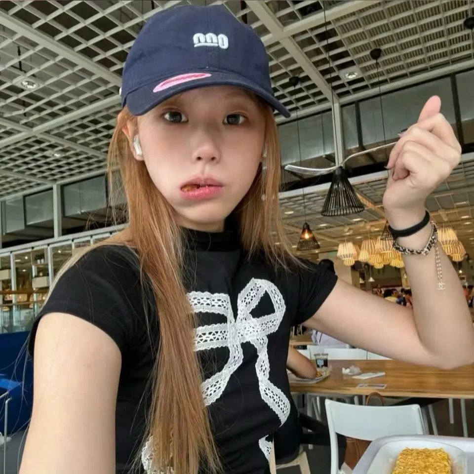 辣个女生